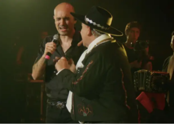 Abel Pintos y el Chaqueño Palavecino sorprendieron juntos en el Movistar Arena