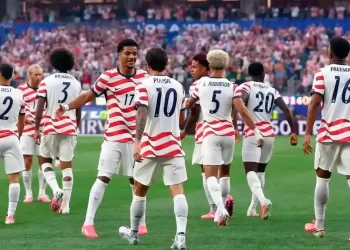 EEUU arrolla 4-1 a Paraguay en su primer partido como anfitrión del Mundial