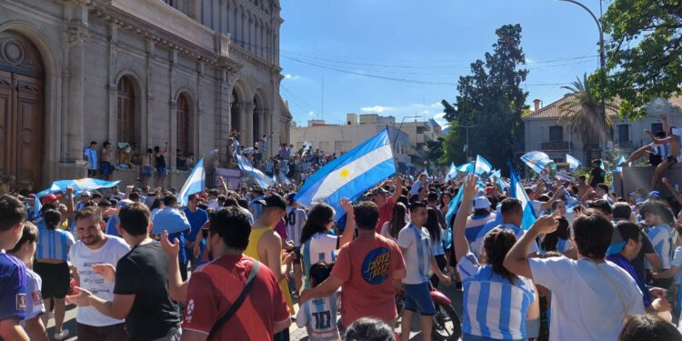 La Rioja celebra triunfo de la Selección con asueto provincial
