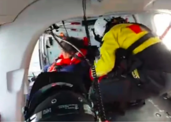Operativo aéreo de Prefectura rescató a un tripulante frente a Puerto Madryn