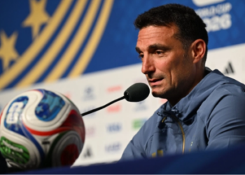 El mensaje de Scaloni tras la derrota ante España: “Lo siento por no haberles podido traer otra copa”