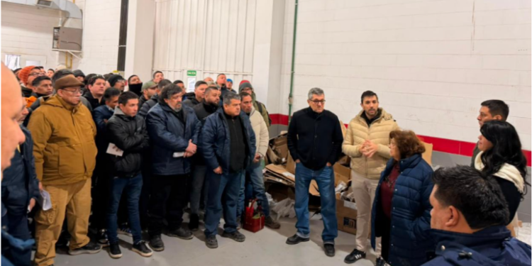 MR confirmó la absorción total de los trabajadores tras la reunión con UTA y CGT