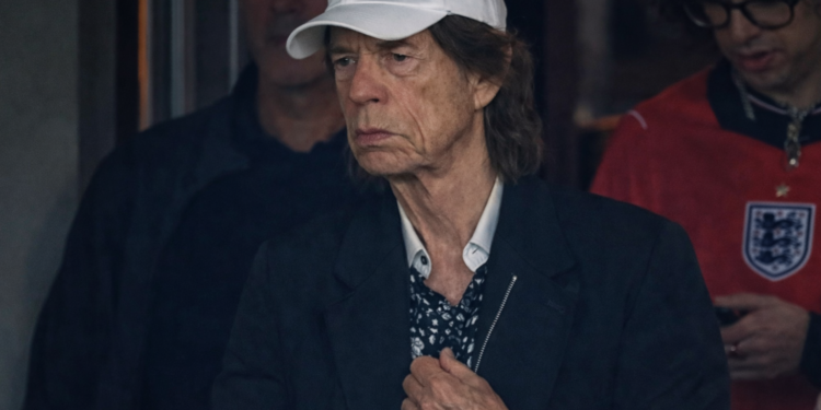 La decepción de Mick Jagger en la semifinal entre Argentina e Inglaterra