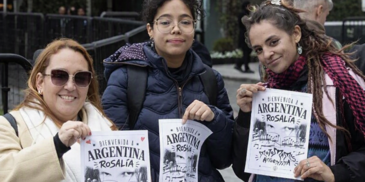 Rosalía enfrenta un duro golpe en su llegada a Buenos Aires