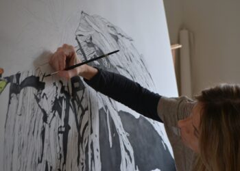 Artificio vivo, la nueva muestra de Alejandra Koroluk en la sala de exposiciones del Centro Cultural Alfredo Sahdi
