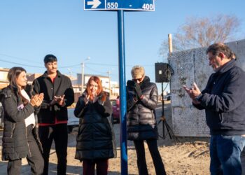 La ciudad homenajeó a Carlos Omar “Oso” Bareilles en el día del Locutor