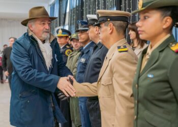 Macharashvili acompañó los festejos por el 87° Aniversario de Bomberos Voluntarios de Comodoro Rivadavia