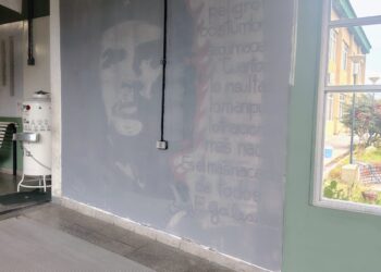 Yapur: “En agosto comenzará la restauración del mural del Che Guevara”