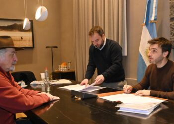 Plan Galina: Torres firmó el decreto para licitar la construcción del nuevo acueducto de Comodoro Rivadavia