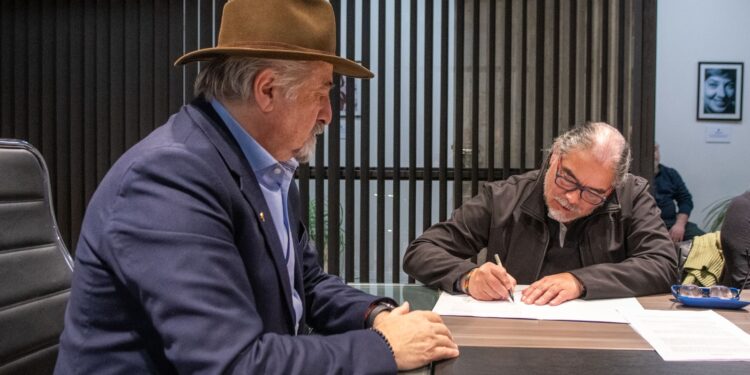 El Ejecutivo y el SOEM acordaron un incremento salarial del 19%