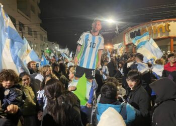 Comodoro celebró la victoria y también recordó a Malvinas