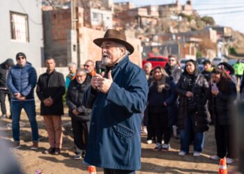 Macharashvili inauguró la primera etapa de la ampliación de la red de gas de barrio Abel Amaya
