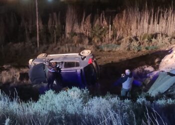 Dos personas hospitalizadas tras un vuelco sobre la Ruta 3 en Km 12