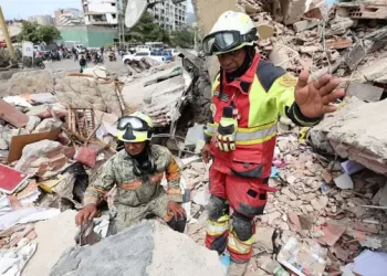 Aumentan a 2.295 los fallecidos por doble sismo en Venezuela
