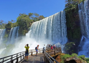 Desaparición en las Cataratas del Iguazú: buscan a un turista y analizan las hipótesis del caso