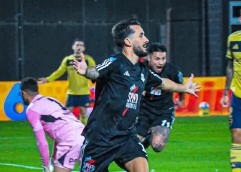 Durísimo golpe para Boca: Deportivo Riestra lo goleó 3-0 en el arranque del Clausura