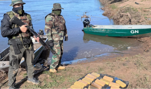 Gendarmería incautó 25 kilos de cocaína en el Río Bermejo