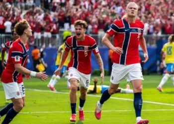 Noruega derrota a Brasil por 2 a 1 y pasa a cuartos de final