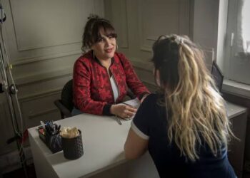 La justicia frenó decreto que prohibe tratamientos de identidad de género a menores