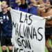 Argentina juega la final en honor a Malvinas, Milei extranjeriza la tierra