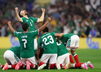 México a octavos, tras ganarle a Ecuador 2 a 0
