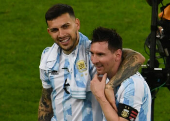 Paredes viajará a Rosario para acompañar a Messi tras la muerte de su padre