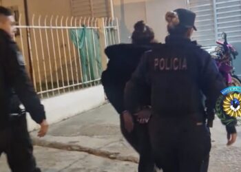 Persecución y disparos en Comodoro: una joven detenida y secuestro de un arma de fuego