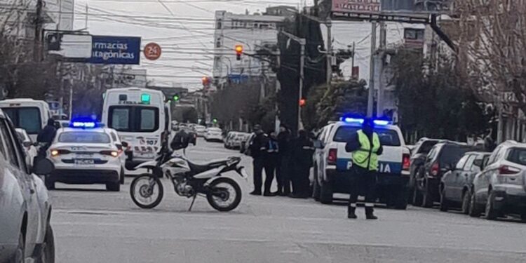Un delincuente muerto en intento de robo en joyería de Trelew