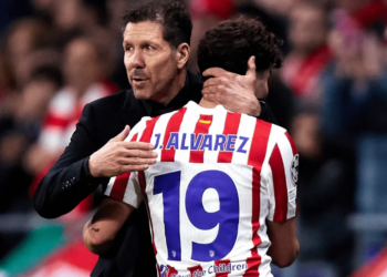 Simeone habló sobre los insultos a Julián Álvarez