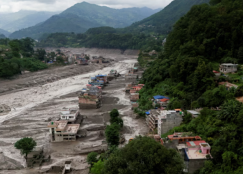 Nepal y China suspenden rescates por riesgo de un nuevo desastre en la frontera