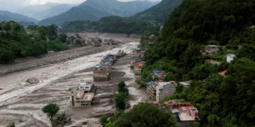 Nepal y China suspenden rescates por riesgo de un nuevo desastre en la frontera