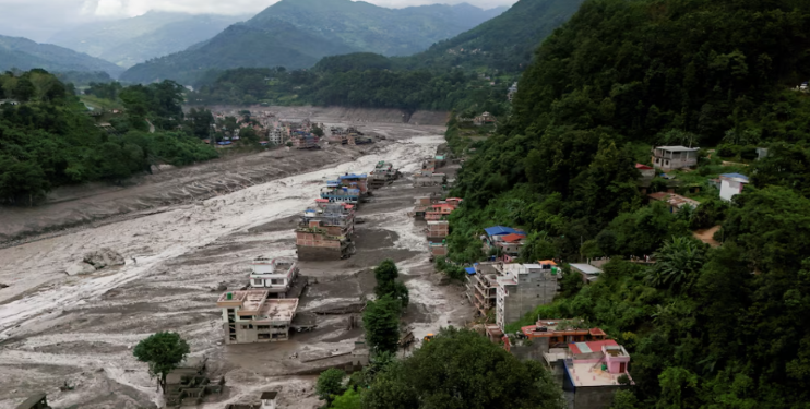 Nepal y China suspenden rescates por riesgo de un nuevo desastre en la frontera