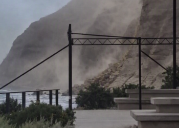 Impactante derrumbe en Punta Sur de Rada Tilly