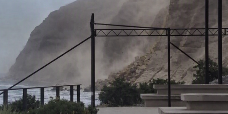 Impactante derrumbe en Punta Sur de Rada Tilly