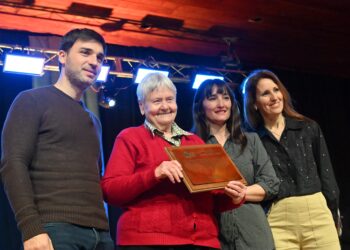 Con un homenaje a Darío James, Gaiman conmemoró su 152° aniversario