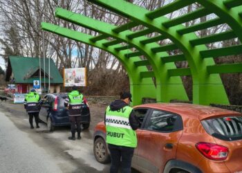 Chubut actuó de oficio y logró la inhabilitación de un conductor que permitió que su hija menor manejara