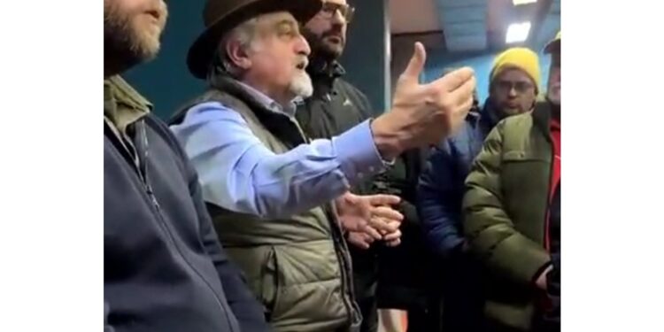 Los choferes cobran el miércoles el sueldo pendiente  de Patagonia Argentina
