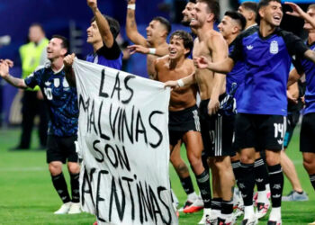 La FIFA sancionó a la AFA con 321.000 dólares por la bandera de Malvinas en el Mundial 2026