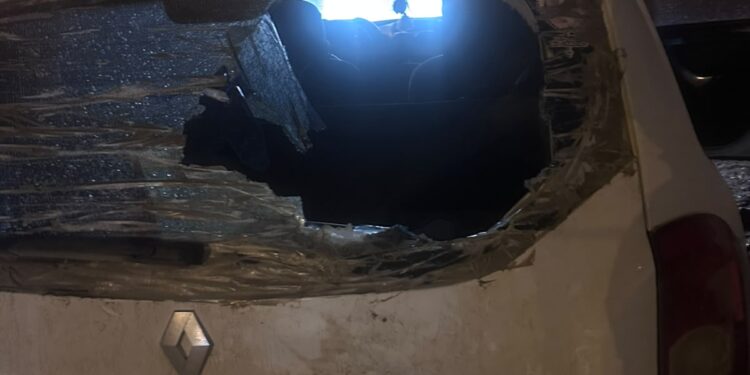 Creyó que nadie lo veía, pero terminó detenido dentro de la camioneta que intentaba robar