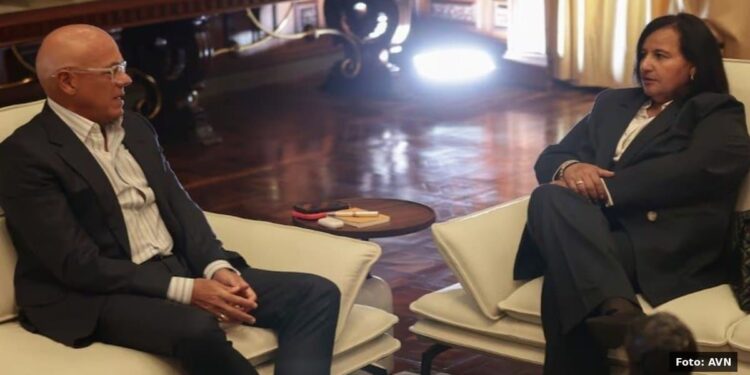 Gobierno y oposición se sientan en Caracas: comienza una nueva ronda de diálogo enfocada en el «consenso» antes que en las elecciones