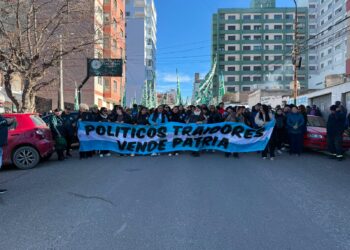 Chubut marchó en contra de la extranjerización de la tierra