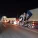 Un camión quedó encajado en la banquina de la Ruta 3
