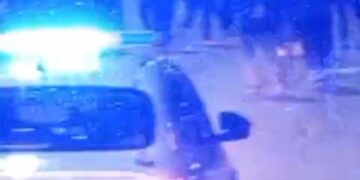 Exchoferes intentaron bloquear colectivos y la Policía intervino
