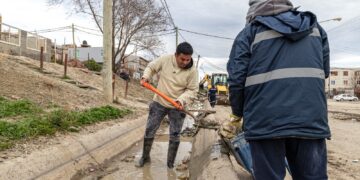 Se intensifica la limpieza de canales evacuadores en la ciudad