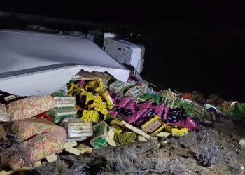 Vuelco de un camión en la Ruta 3