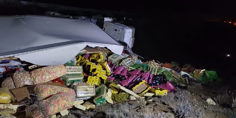 Vuelco de un camión en la Ruta 3