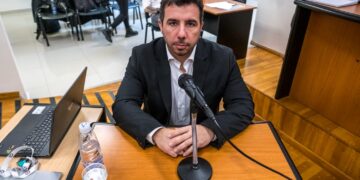 Seguí en vivo la interpelación de Ostoich