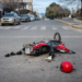 Choque entre auto y moto en pleno centro de Comodoro