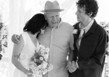 Bruce Willis reaparece en el casamiento de su hija