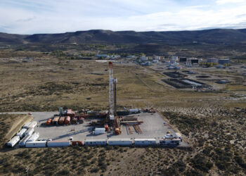 Grave accidente laboral en El Tordillo, una válvula de 50 kilos golpeo a un petrolero